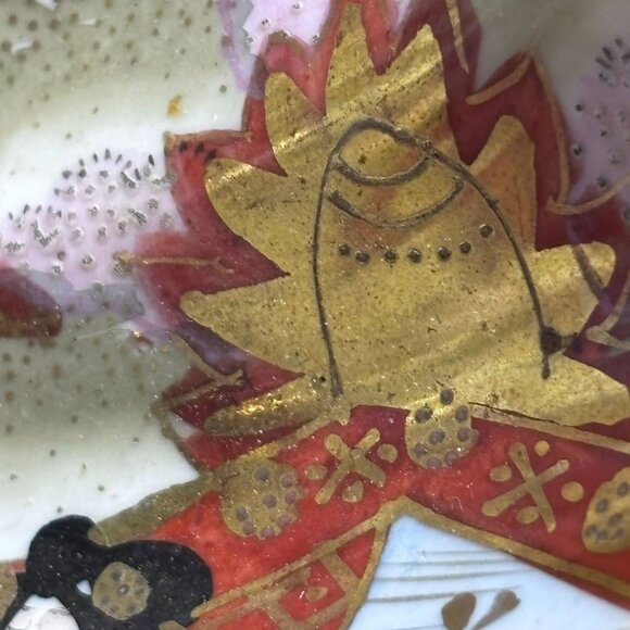 Japanese Hand-Painted Porcelain Drainer Bowl – Figural & Gilt, Pierced Fruit Str - Picture 6 of 10